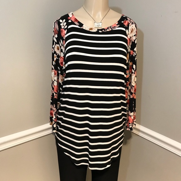 First Look Tops - FIRST LOOK Floral Striped Baseball Top Size XL